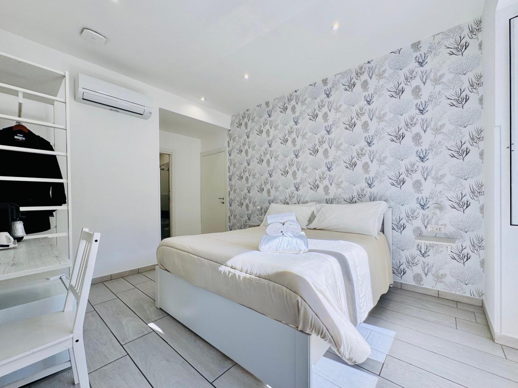 Yourhome - Blue Marina Rooms 소렌토 외부 사진